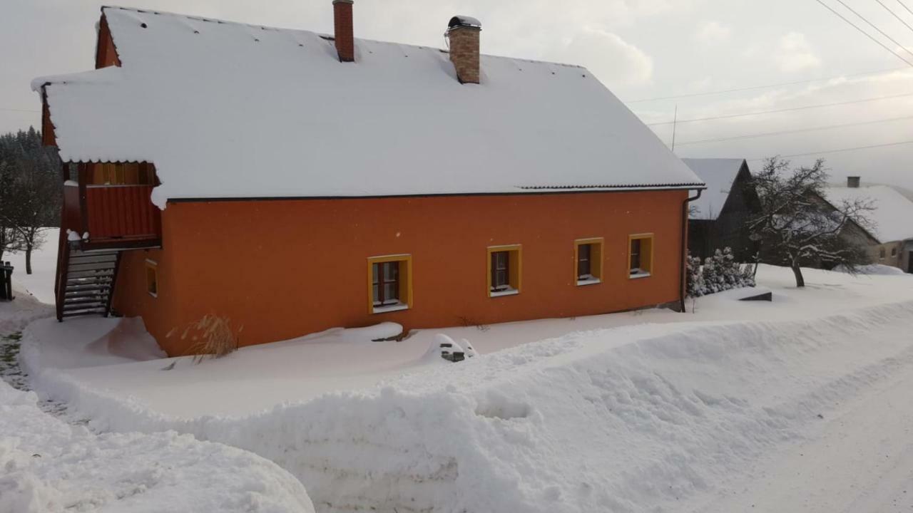 Vyprachtice L.V. Exterior photo
